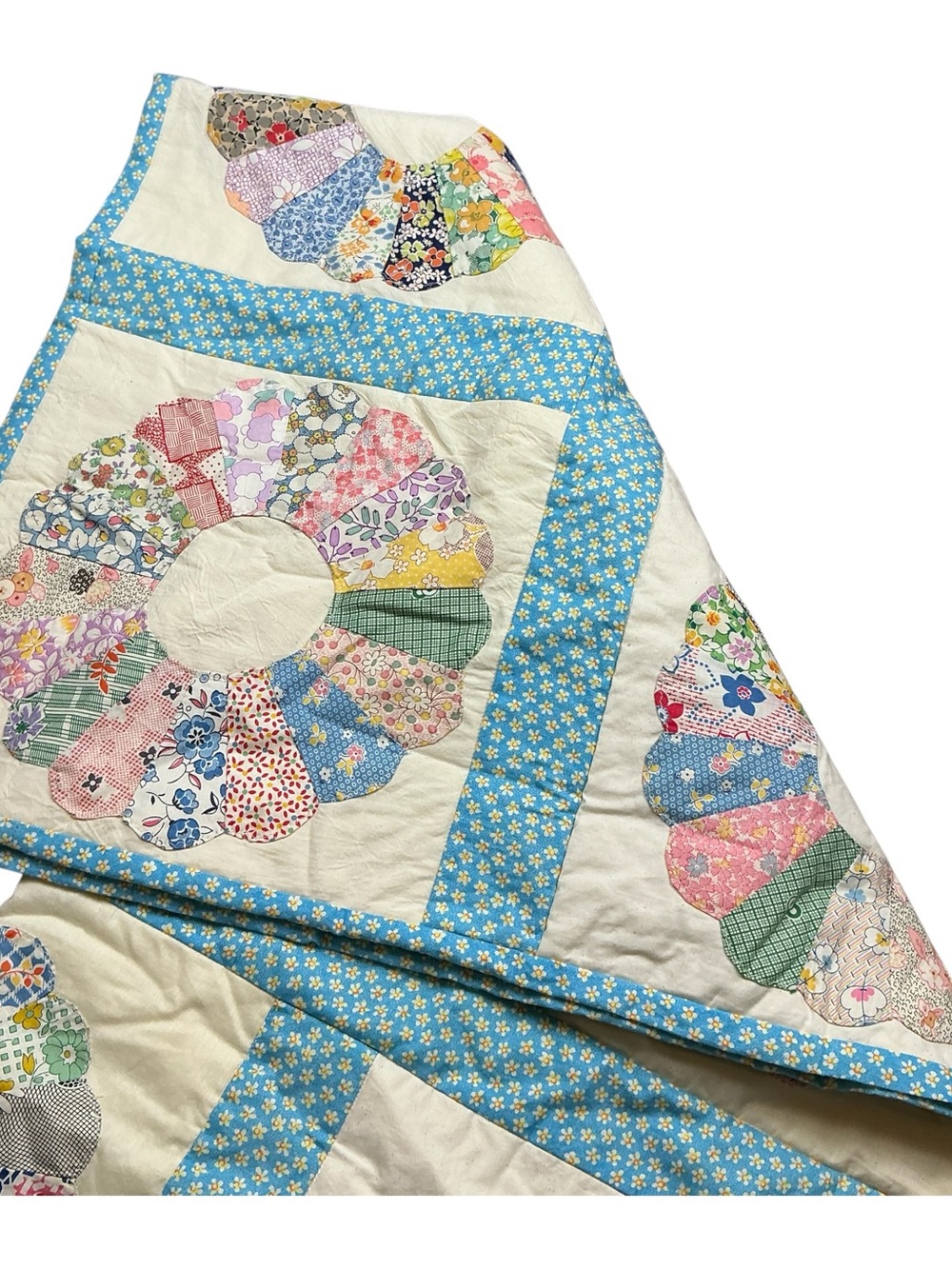 Vintage quilted dresden plate baby blanket 43x41 USA made - Picture 2 of 10